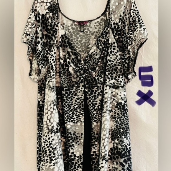 Women's Animal Print Top - Picture 1 of 5